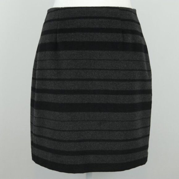 Banana Republic Women's Size 4 Black & Gray Striped Wool Blend Mini Pencil Skirt - Picture 1 of 7